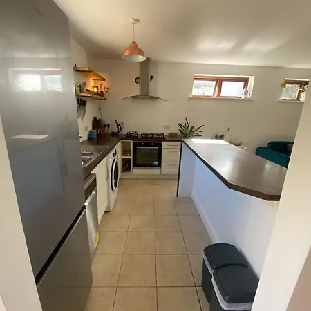 펜션 The Workshop 캐번